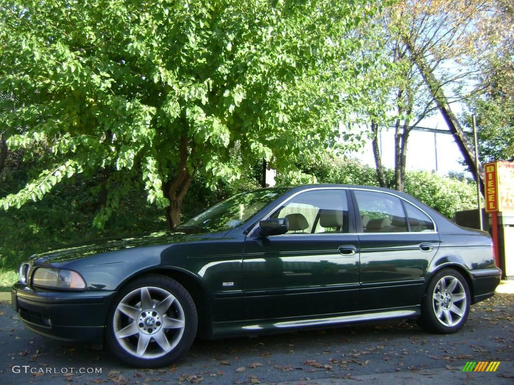 2002 5 Series 525i Sedan - Oxford Green Metallic / Sand photo #1