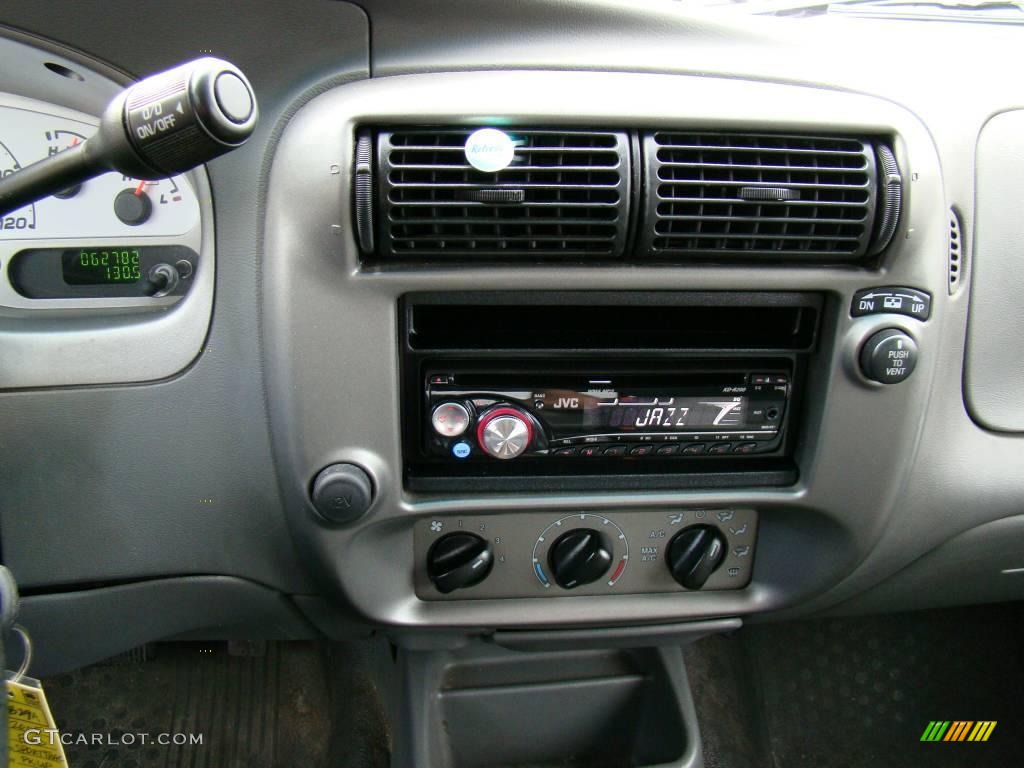 2005 Explorer Sport Trac XLS - Bright Red / Medium Dark Flint photo #16