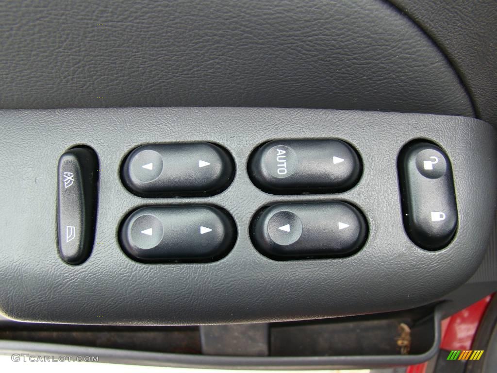 2005 Explorer Sport Trac XLS - Bright Red / Medium Dark Flint photo #20