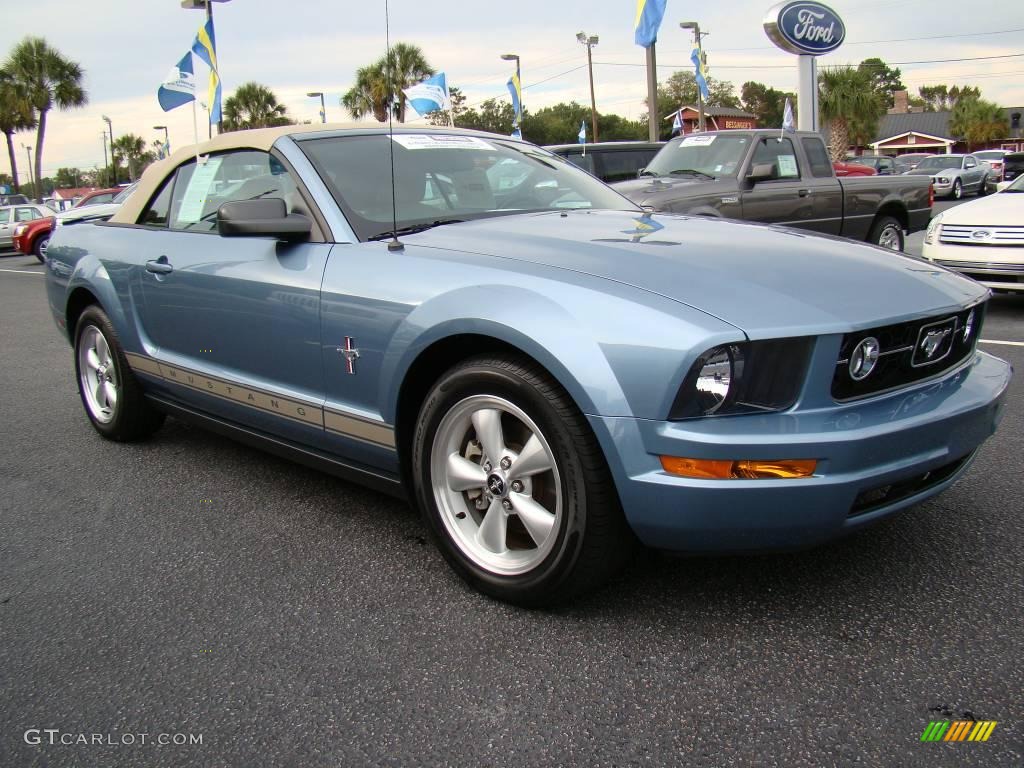 2007 Mustang V6 Premium Convertible - Windveil Blue Metallic / Medium Parchment photo #4