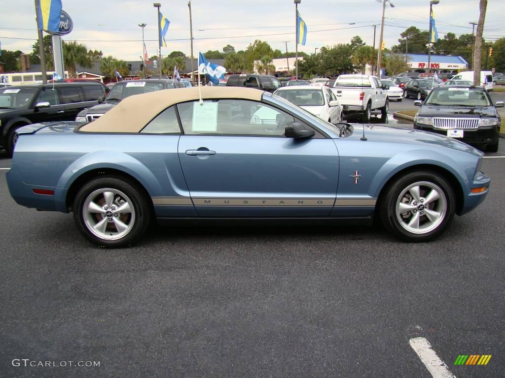 2007 Mustang V6 Premium Convertible - Windveil Blue Metallic / Medium Parchment photo #5