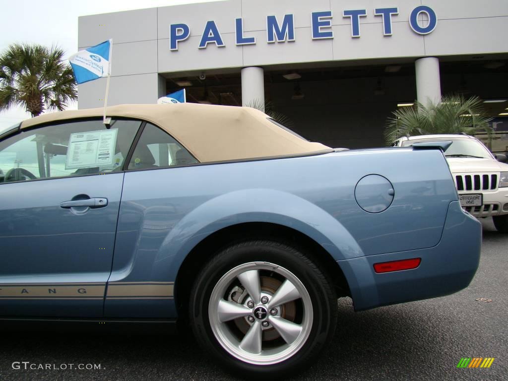 2007 Mustang V6 Premium Convertible - Windveil Blue Metallic / Medium Parchment photo #21