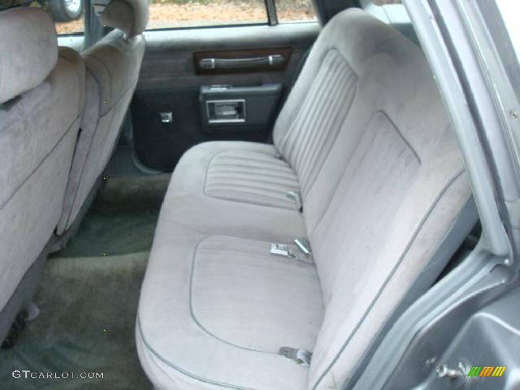 1988 Chevrolet Caprice Classic Wagon Rear Seat Photo #20698657