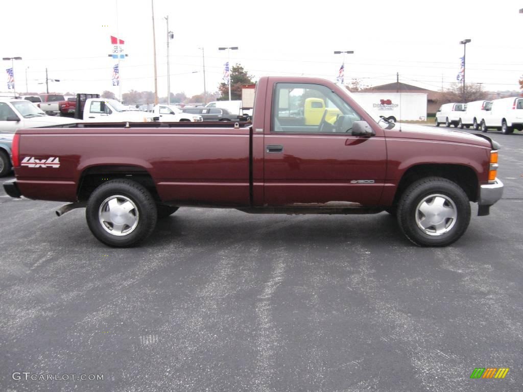 1997 C/K K1500 Regular Cab 4x4 - Dark Toreador Red Metallic / Medium Dark Pewter photo #2