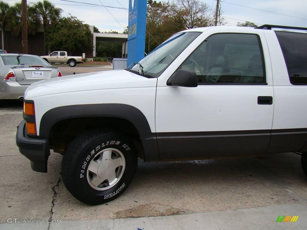 1997 Tahoe Z71 4x4 - Olympic White / Pewter photo #22