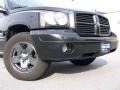 Brilliant Black - Dakota Night Runner Club Cab Photo No. 2