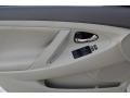 Super White - Camry LE Photo No. 18