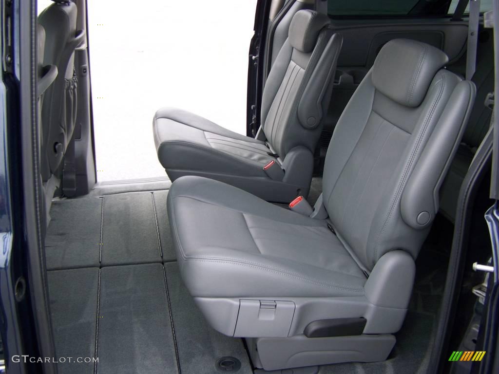 2007 Town & Country Touring - Modern Blue Pearl / Medium Slate Gray photo #9