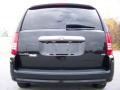 2008 Brilliant Black Crystal Pearlcoat Chrysler Town & Country Limited  photo #10