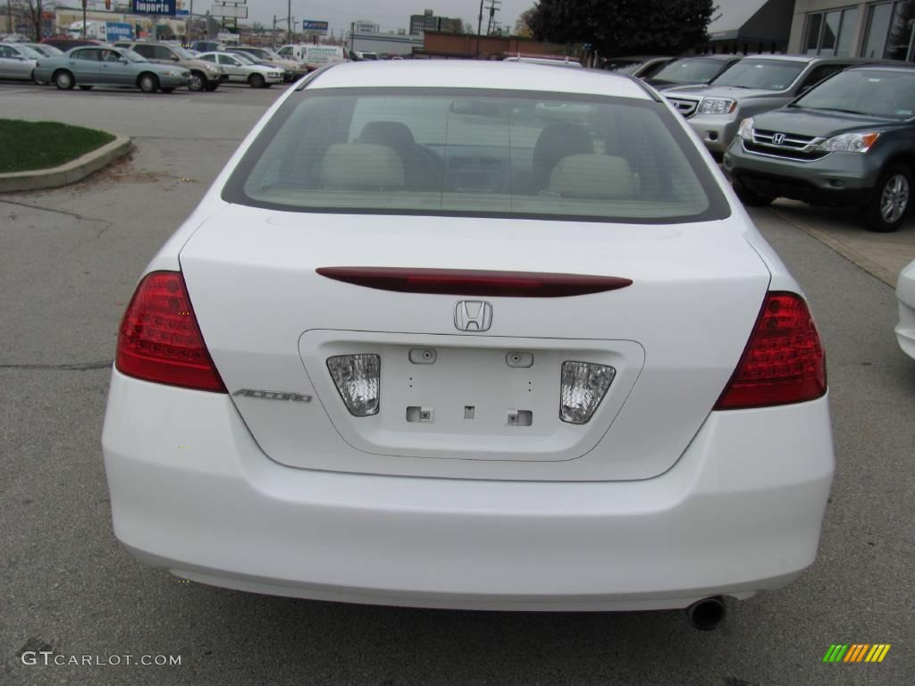 2007 Accord SE Sedan - Taffeta White / Ivory photo #6