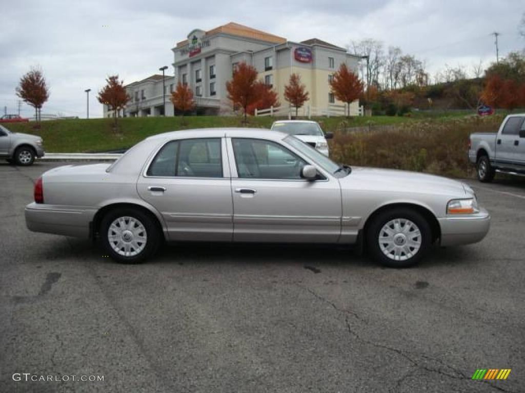 2004 Grand Marquis GS - Silver Birch Metallic / Light Flint photo #2
