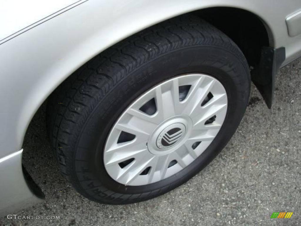 2004 Grand Marquis GS - Silver Birch Metallic / Light Flint photo #9