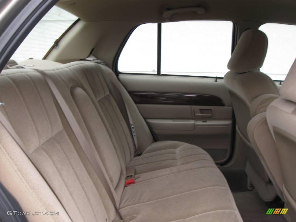 2004 Grand Marquis GS - Arizona Beige Metallic / Medium Parchment photo #4