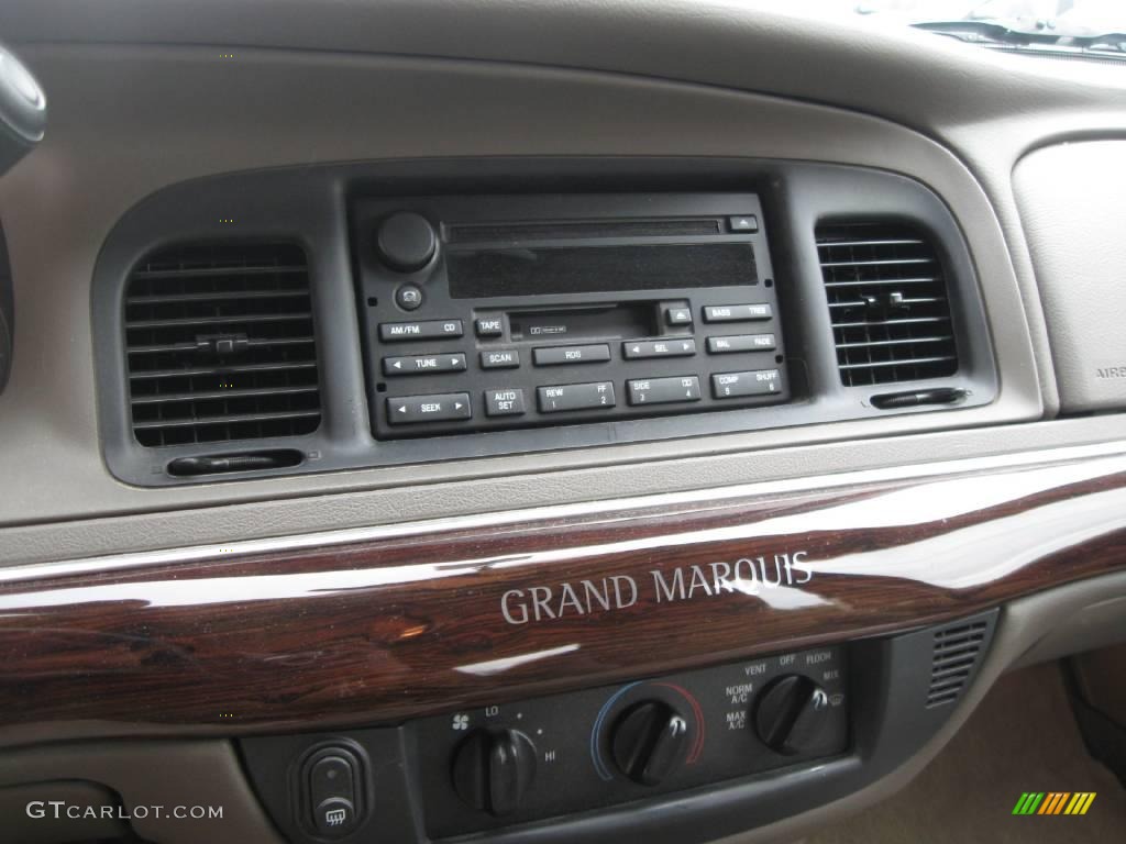 2004 Grand Marquis GS - Arizona Beige Metallic / Medium Parchment photo #7