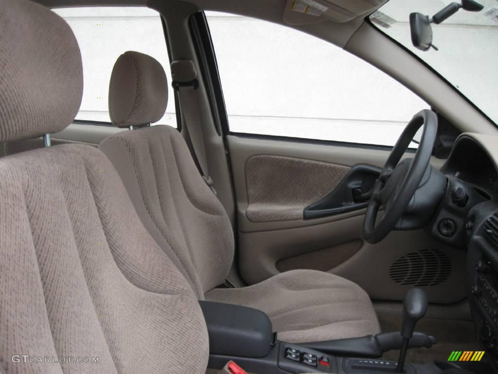 2004 Cavalier LS Sedan - Sandrift Metallic / Neutral photo #6