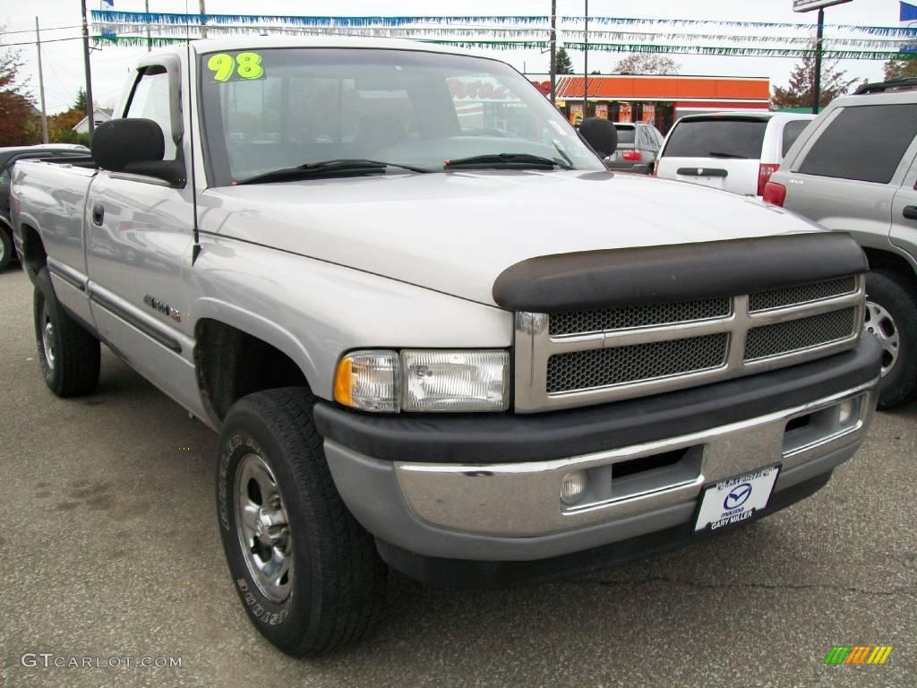 1998 Ram 1500 Laramie SLT Regular Cab 4x4 - Radiant Silver Metallic / Gray photo #8