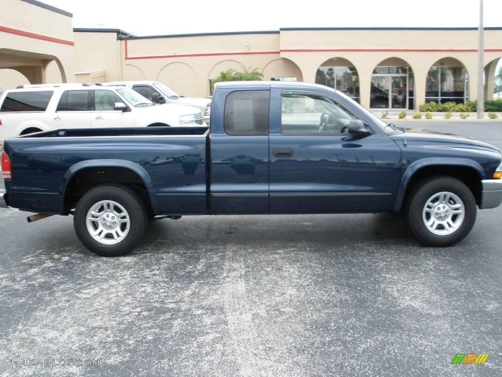 2004 Dakota SLT Quad Cab - Patriot Blue Pearl / Dark Slate Gray photo #8