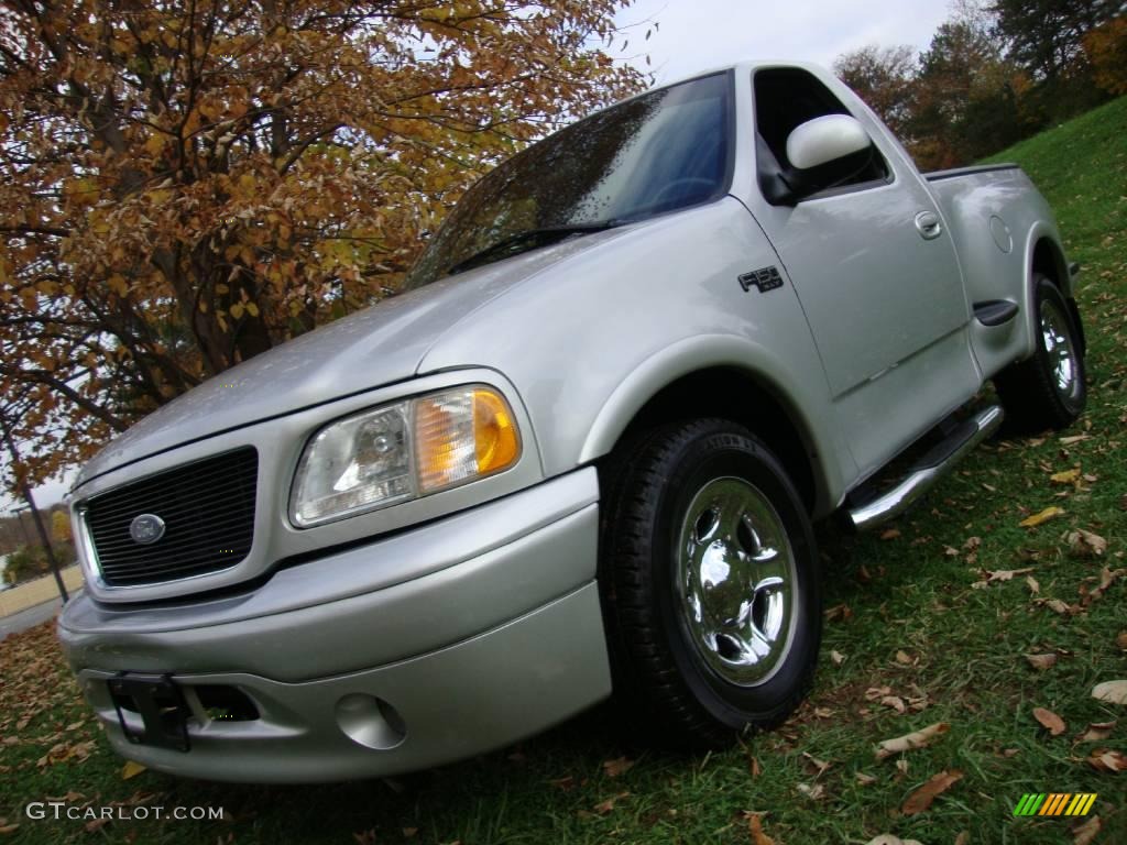 2003 F150 XLT Regular Cab - Silver Metallic / Medium Graphite Grey photo #2