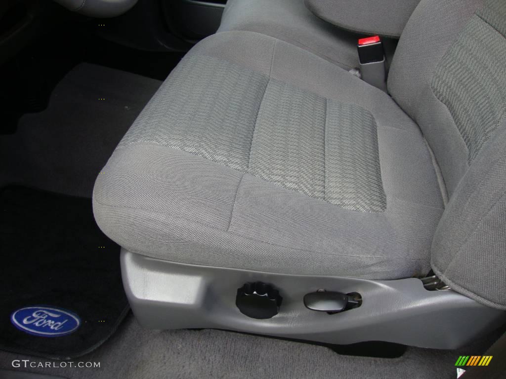 2003 F150 XLT Regular Cab - Silver Metallic / Medium Graphite Grey photo #15