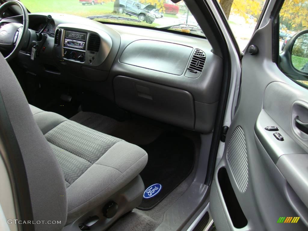 2003 F150 XLT Regular Cab - Silver Metallic / Medium Graphite Grey photo #16