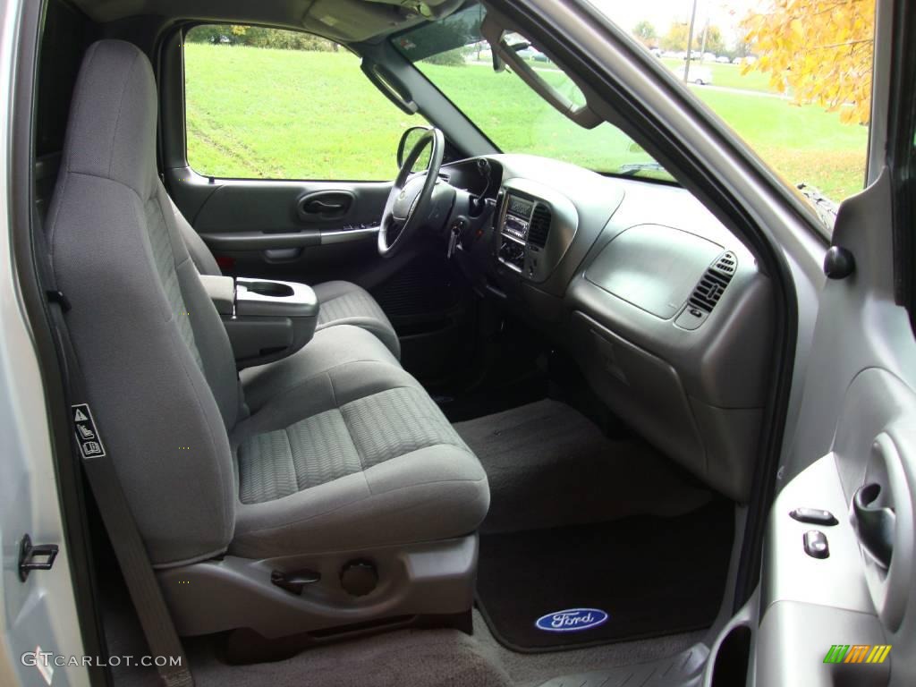 2003 F150 XLT Regular Cab - Silver Metallic / Medium Graphite Grey photo #18