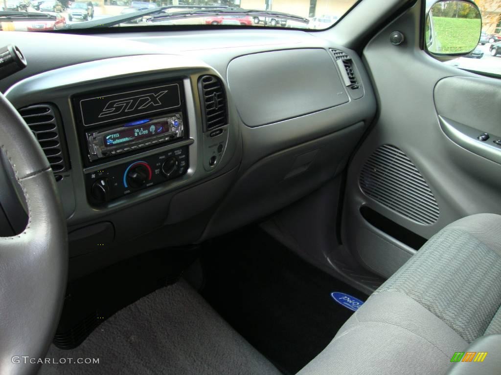 2003 F150 XLT Regular Cab - Silver Metallic / Medium Graphite Grey photo #29