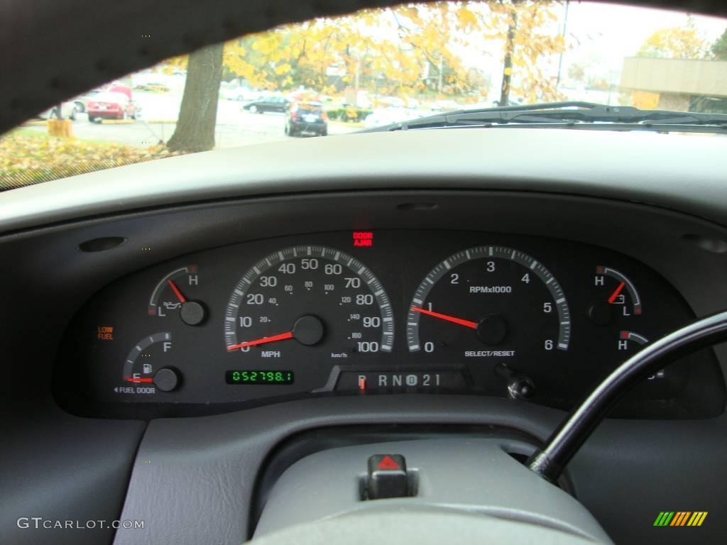 2003 F150 XLT Regular Cab - Silver Metallic / Medium Graphite Grey photo #32