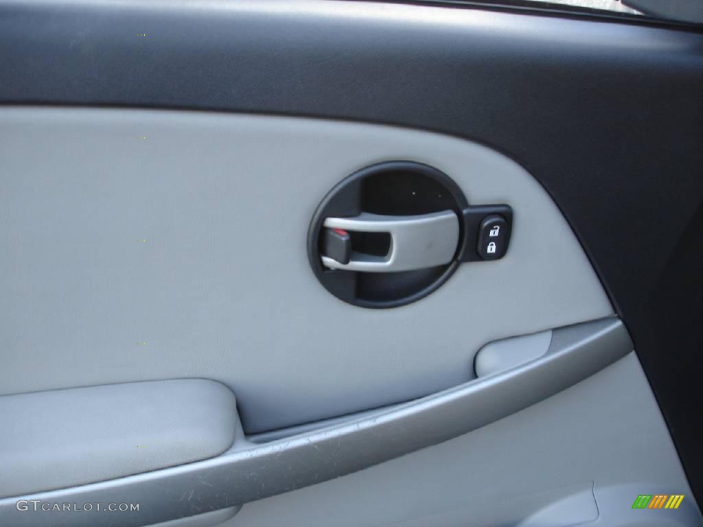2005 Equinox LT AWD - Dark Silver Metallic / Light Gray photo #6