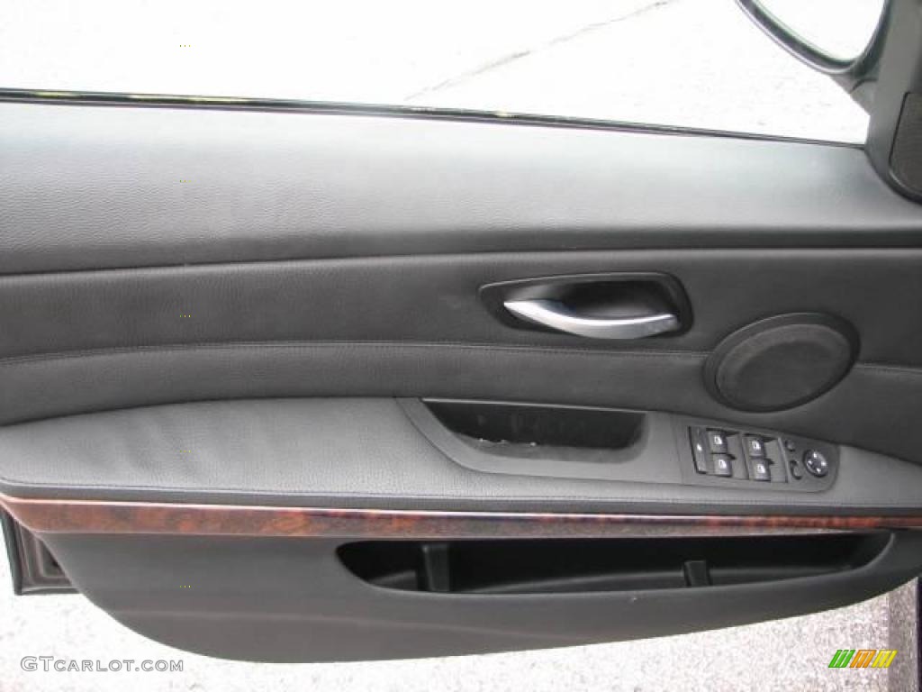 2006 3 Series 330xi Sedan - Black Sapphire Metallic / Black photo #8
