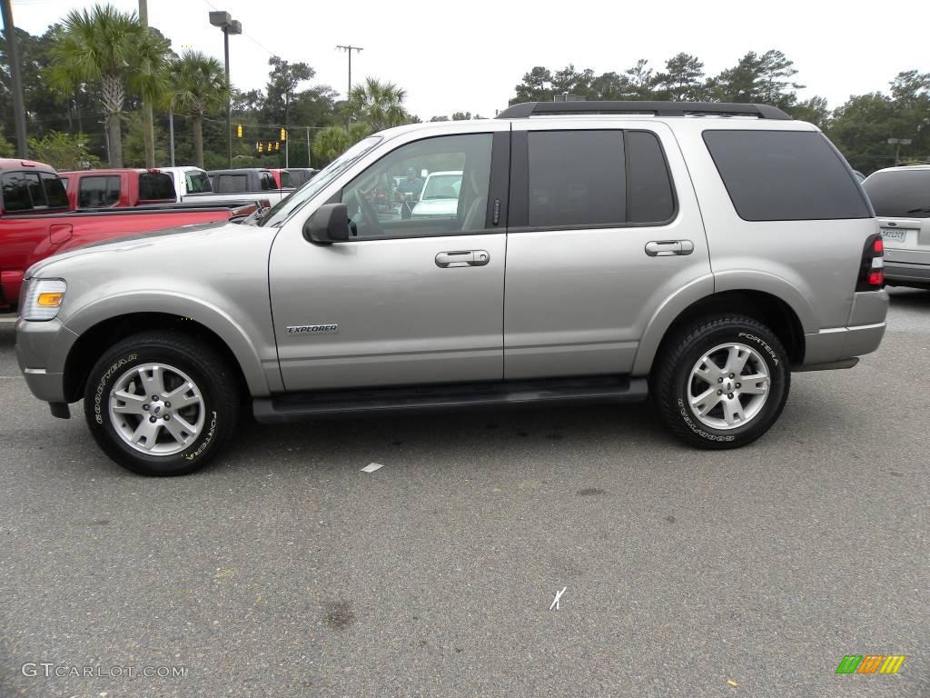 2008 Explorer XLT - Vapor Silver Metallic / Black/Stone photo #2