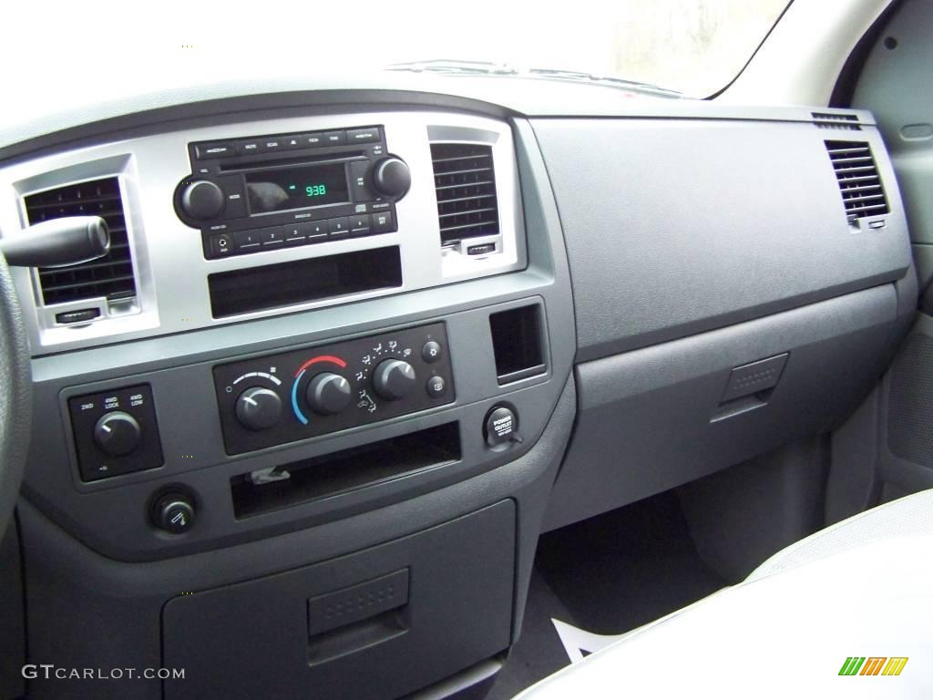 2007 Ram 1500 Big Horn Edition Quad Cab 4x4 - Electric Blue Pearl / Medium Slate Gray photo #18