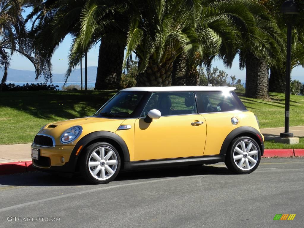 2007 Cooper S Hardtop - Mellow Yellow / Punch Carbon Black photo #3