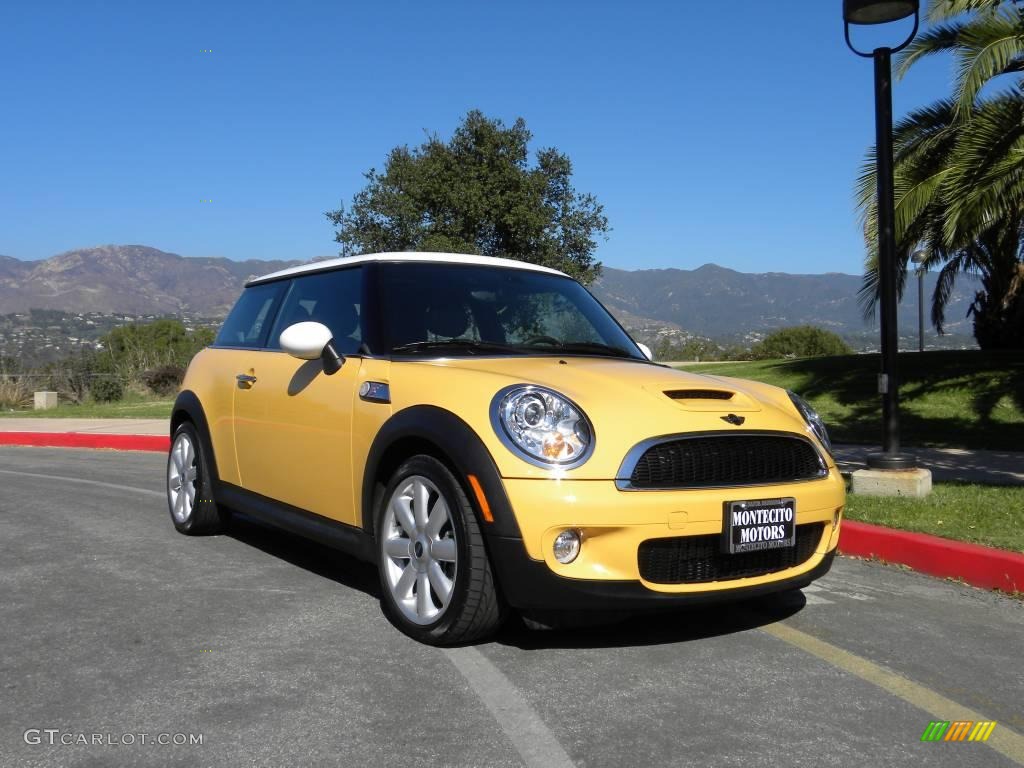 2007 Cooper S Hardtop - Mellow Yellow / Punch Carbon Black photo #5