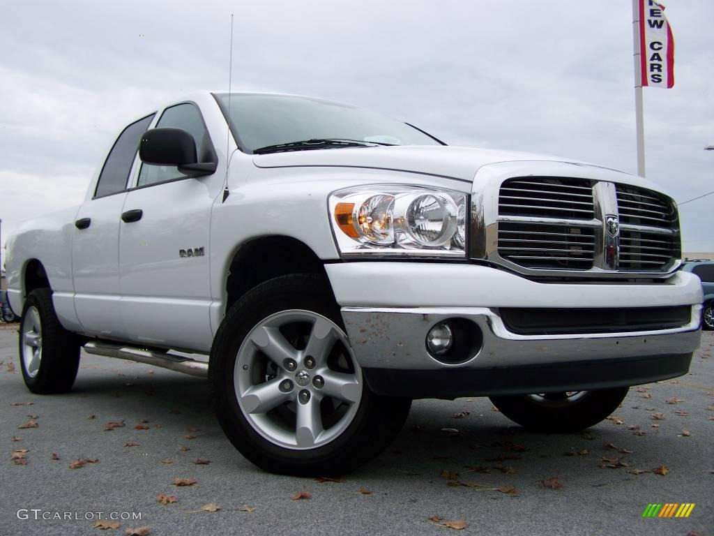 2008 Ram 1500 SLT Quad Cab 4x4 - Bright White / Medium Slate Gray photo #1