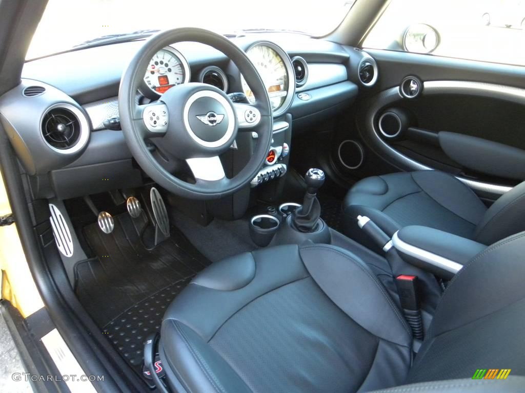 2007 Cooper S Hardtop - Mellow Yellow / Punch Carbon Black photo #34