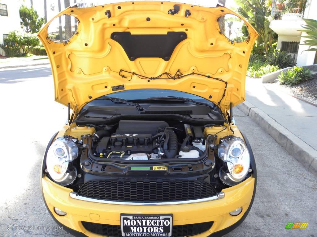 2007 Cooper S Hardtop - Mellow Yellow / Punch Carbon Black photo #41