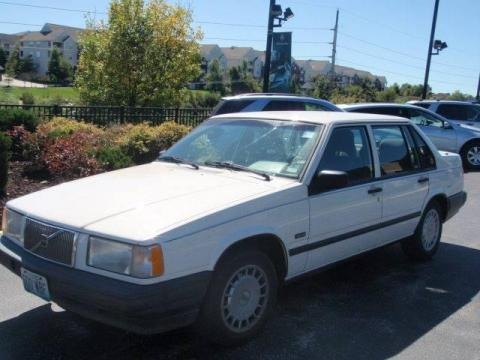 1994 Volvo 940 Sedan Data, Info and Specs