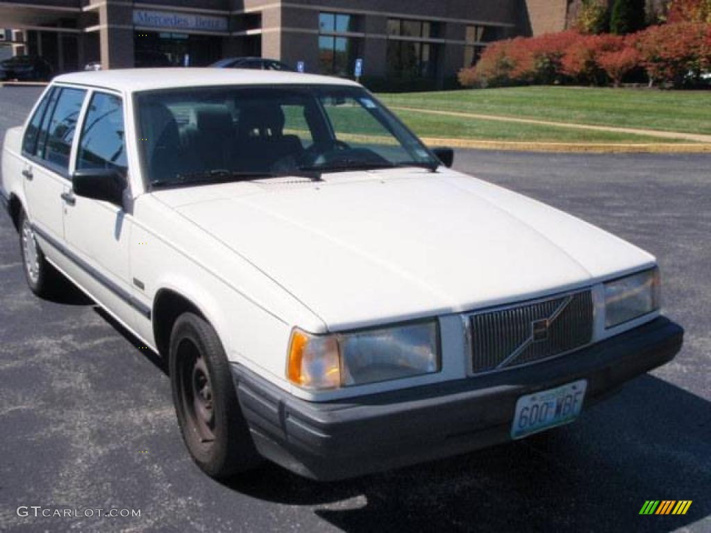 1994 940 Sedan - White / Grey photo #3