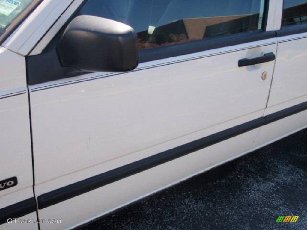 1994 940 Sedan - White / Grey photo #8