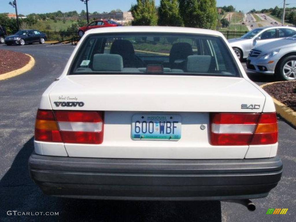 1994 940 Sedan - White / Grey photo #11