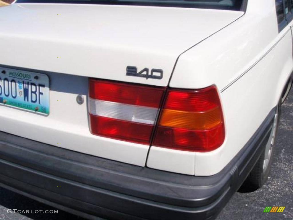 1994 940 Sedan - White / Grey photo #13