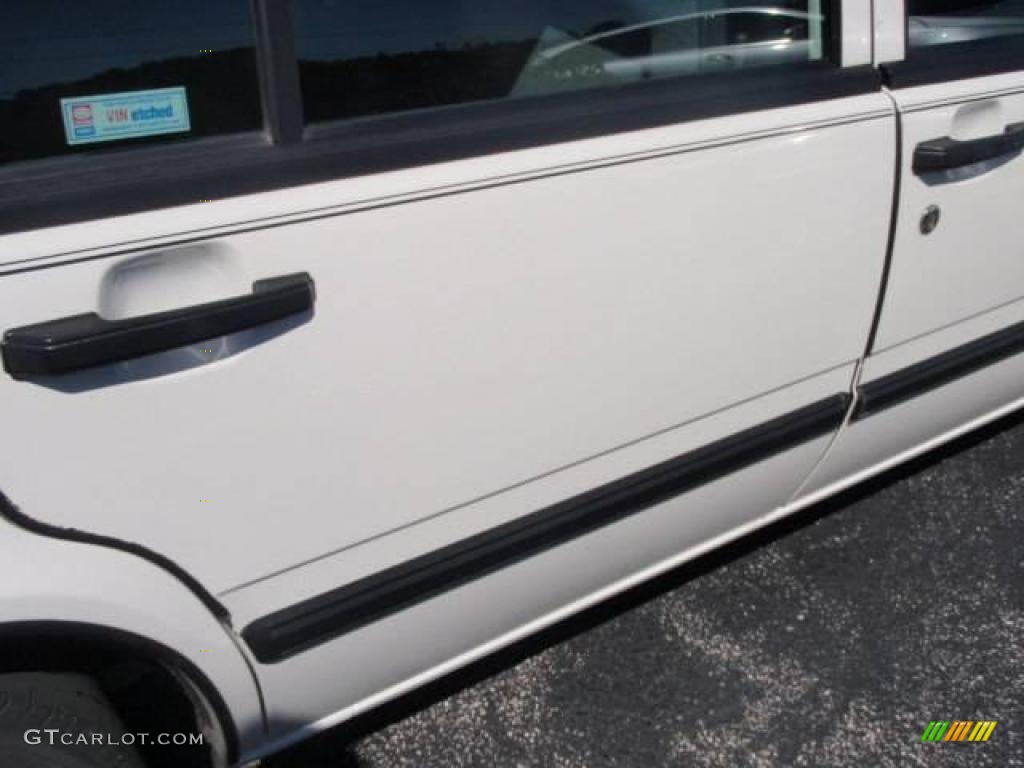 1994 940 Sedan - White / Grey photo #15