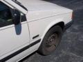 White - 940 Sedan Photo No. 16