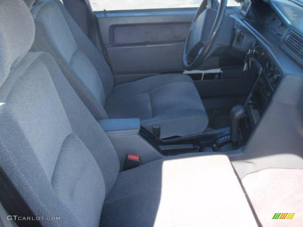 1994 940 Sedan - White / Grey photo #17