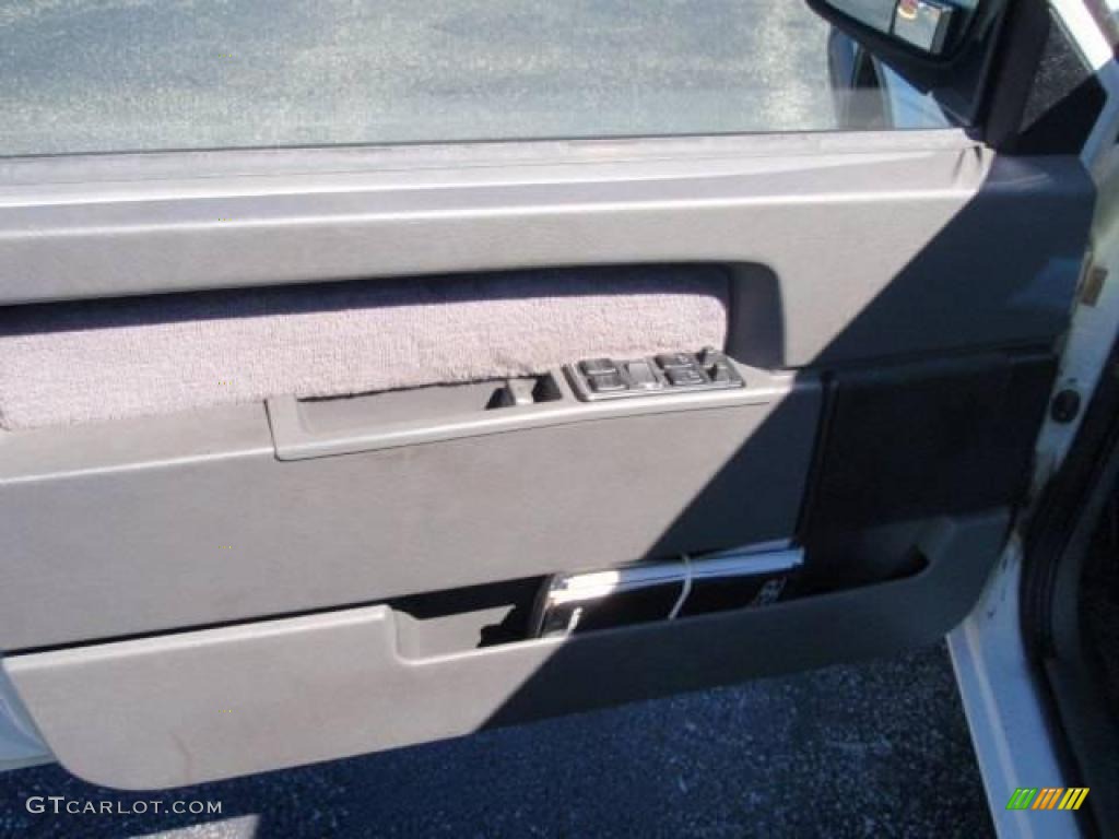 1994 940 Sedan - White / Grey photo #23