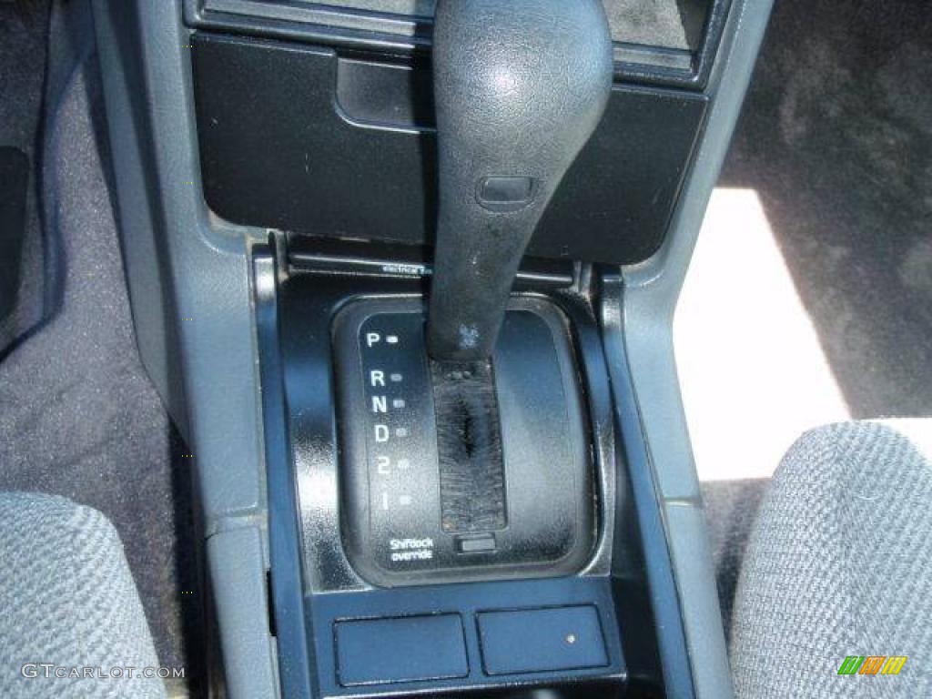 1994 940 Sedan - White / Grey photo #27