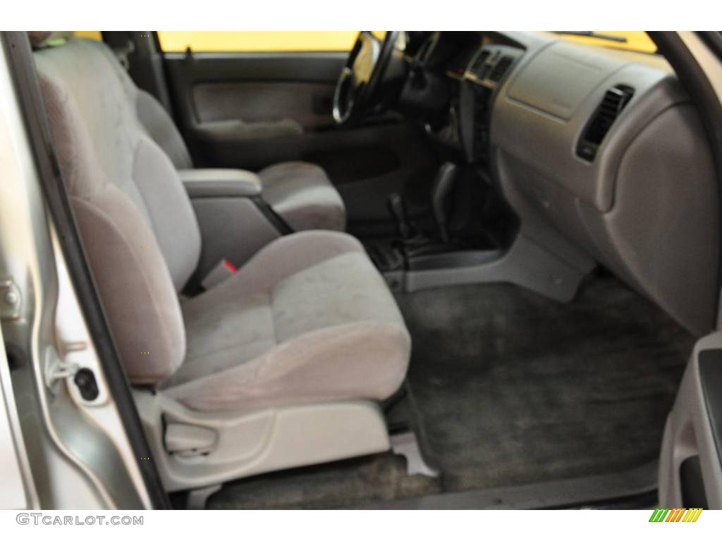 2002 4Runner SR5 4x4 - Millennium Silver Metallic / Gray photo #17