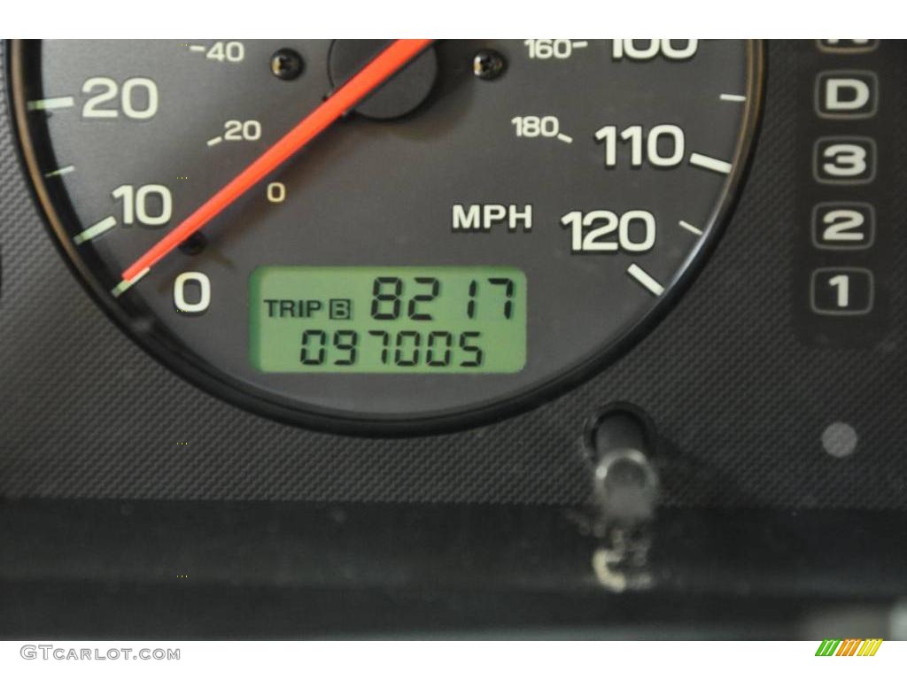 2002 Legacy GT Wagon - Titanium Pearl / Dark Gray photo #10