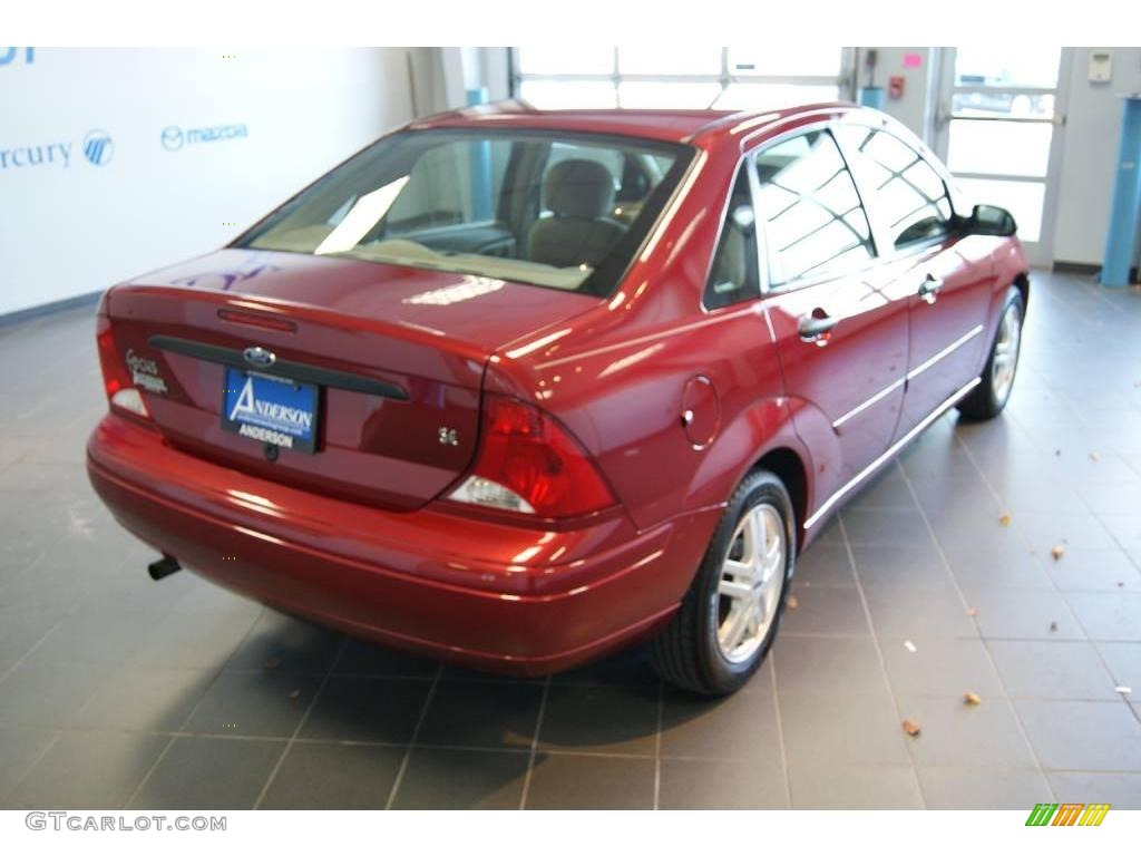 2000 Focus SE Sedan - Sangria Red Metallic / Medium Parchment photo #3