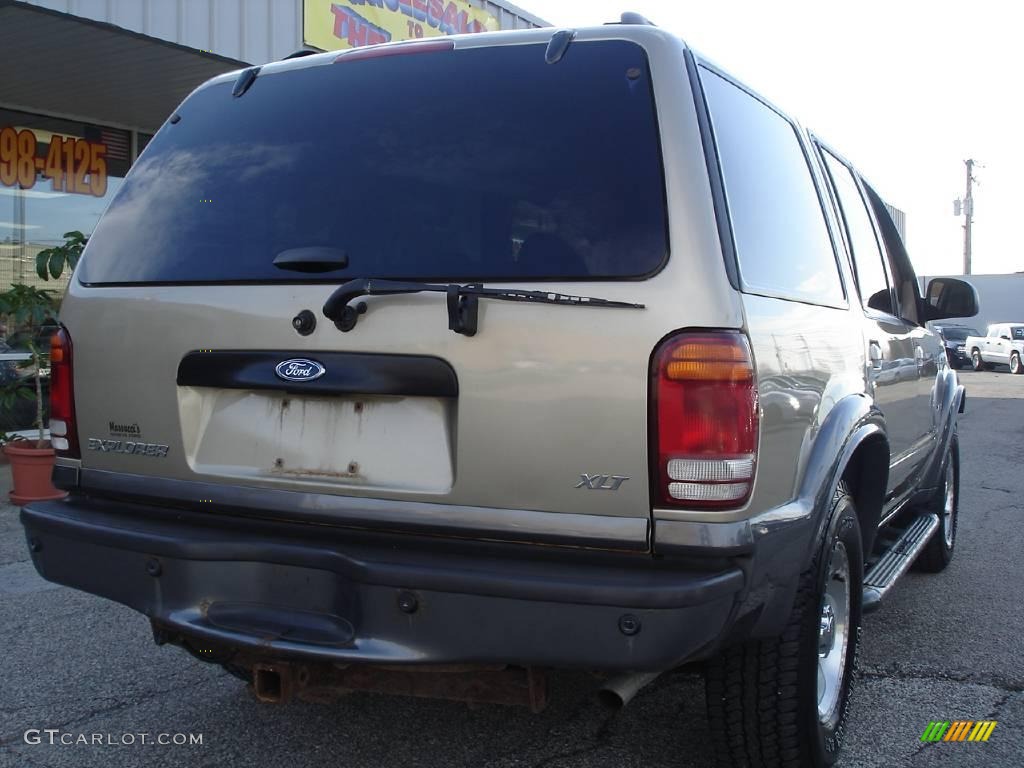 2001 Explorer XLT 4x4 - Harvest Gold Metallic / Medium Prairie Tan photo #5